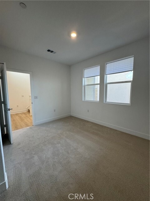 Building Photo - 436 Loon