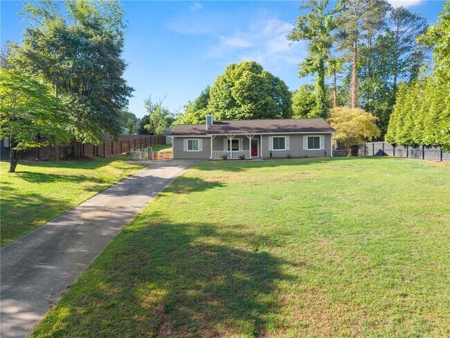 Building Photo - 2050 Shaffer Rd