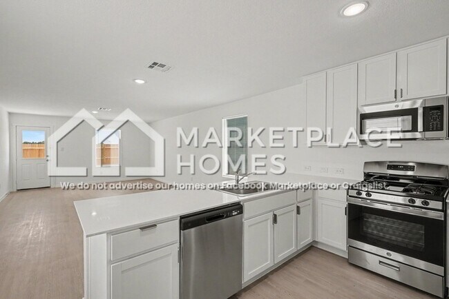 Building Photo - 7643 Varo Gln