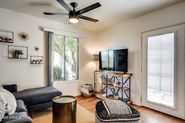 Building Photo - 7906 E Keim Dr