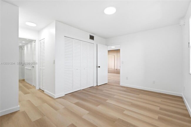 Building Photo - 2950 SW 3rd Ave