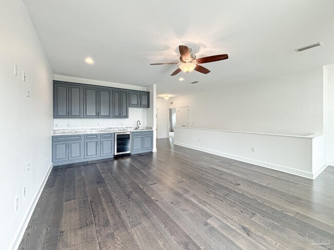 Building Photo - 10682 Noreaster Way