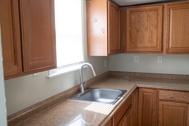 kitchen - 12 S Pennewell Dr