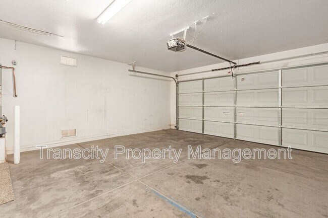 Building Photo - 39672 N Webb Cir