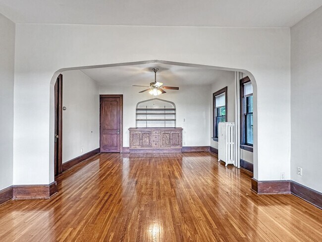 Building Photo - 331 Ramsey St