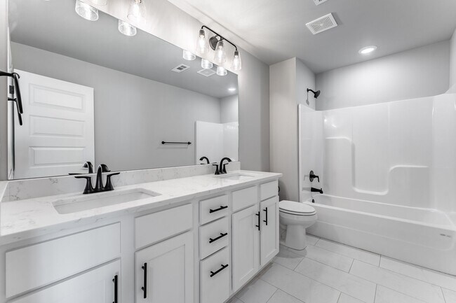 Building Photo - Newly Built Bentonville Home