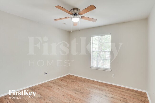 Building Photo - 11923 S Red Cedar Cir