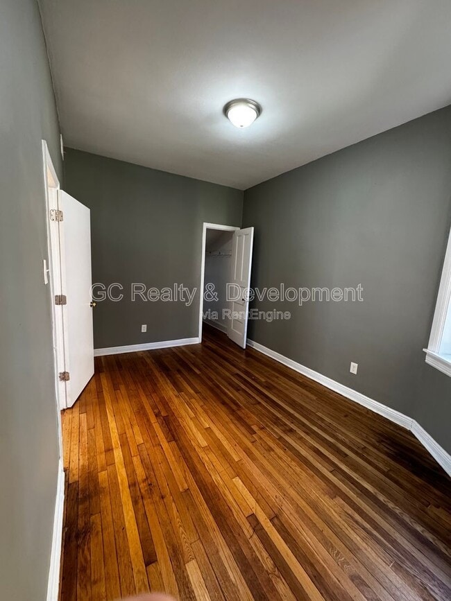 Building Photo - 11347 S King Dr