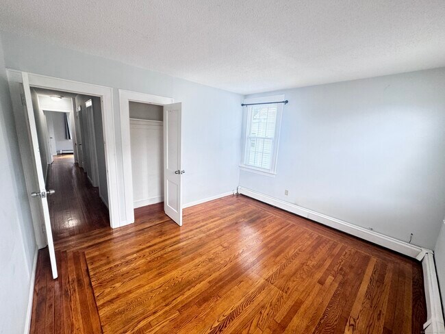 Building Photo - 26 Bradley Ave