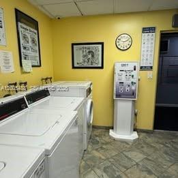 Building Photo - 2425 NE 135th St