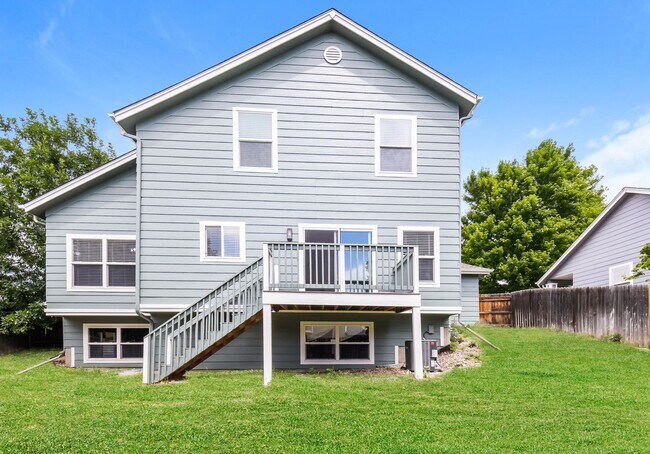Building Photo - Newly update 4 bed/2.5 Bath in Parker