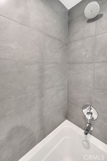 Building Photo - 1825 N Kenmore Ave