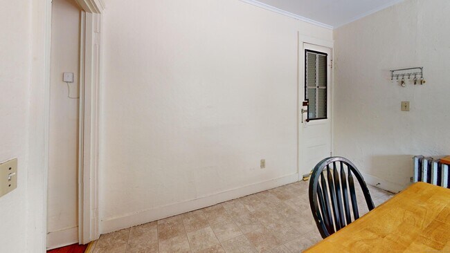 Building Photo - 459 Orange St