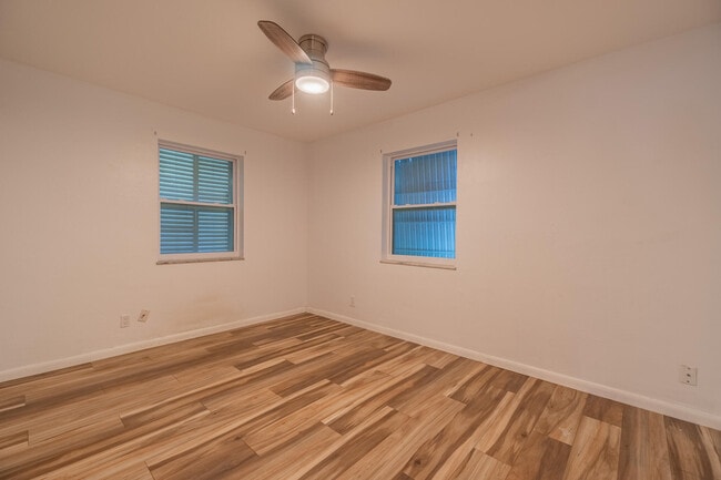 Building Photo - 170 Banyan Dr
