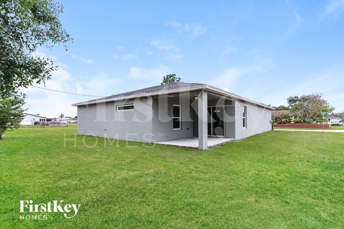 Building Photo - 602 SW Sail Terrace
