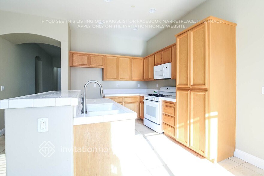 Building Photo - 691 Aspen Meadows Way
