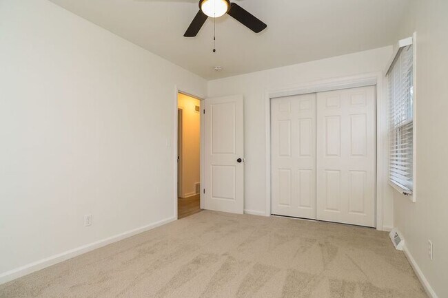 Building Photo - 13212 Ashland Ave