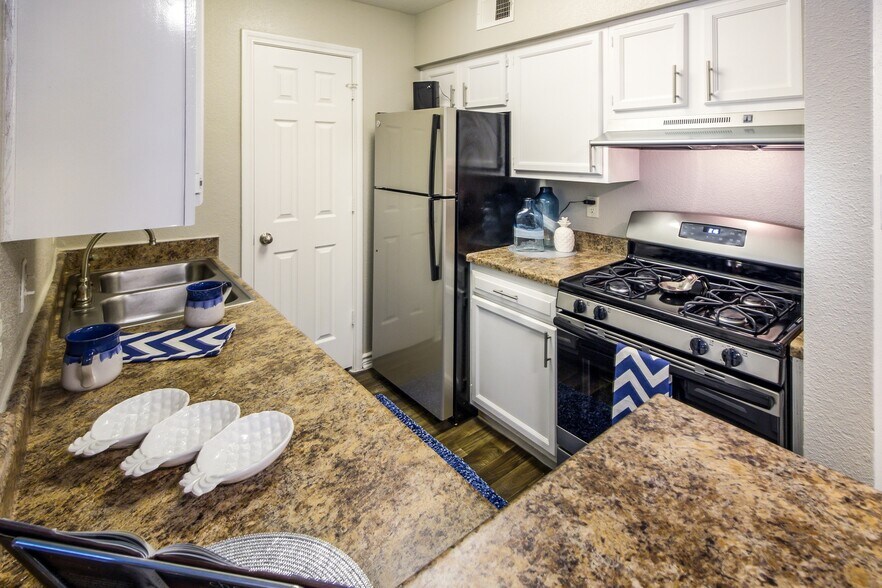 Encore on the Bay 4601 E NASA Pky Seabrook TX 77586 Apartment Finder