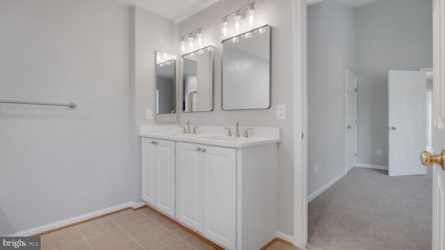 Building Photo - 4724 Hanrahan Pl