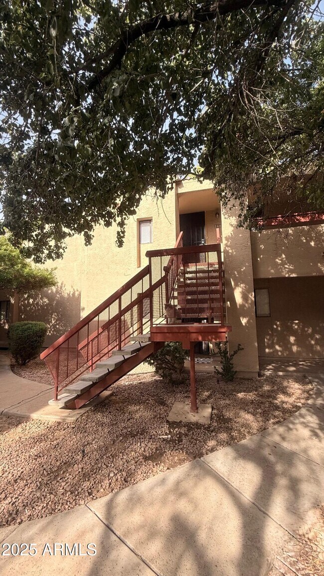 Building Photo - 3131 W Cochise Dr
