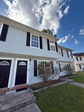 Building Photo - 1100 Pineland Ave