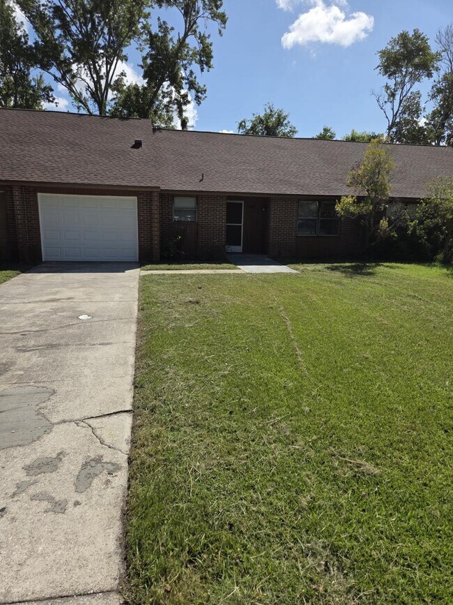 Primary Photo - 2 bedroom in Middleburg FL 32068