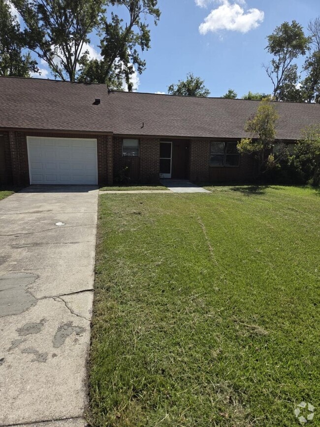 Building Photo - 2 bedroom in Middleburg FL 32068