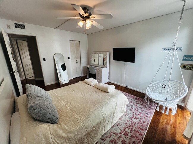 Building Photo - 1201 River Reach Dr