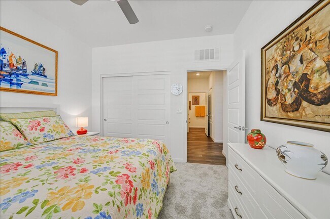 Building Photo - FULLY FURNISHED RENTAL