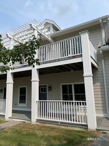 Building Photo - 102 Edgewater Cir