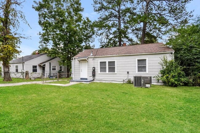 Building Photo - 4808 Court I