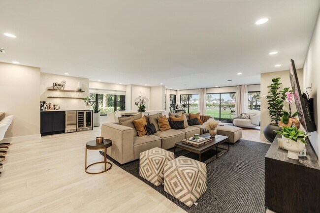 Building Photo - 2835 Polo Island Dr