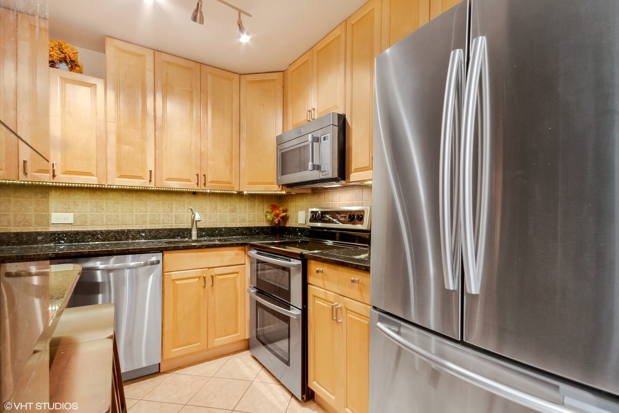 Building Photo - 1030 N State St