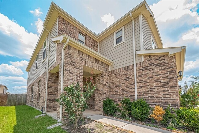 Building Photo - 25327 Cheshire Knoll St