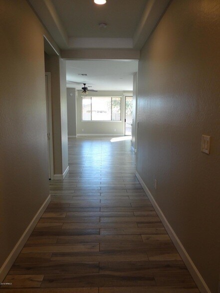 Building Photo - 10331 W Carlota Ln