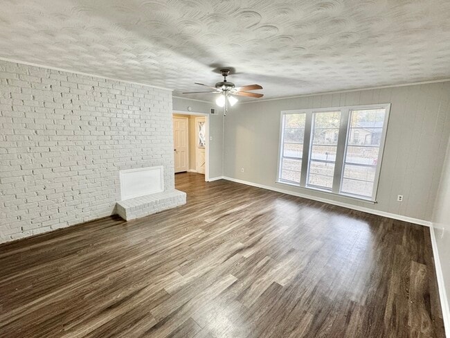 Building Photo - 5334 Craigmont Dr