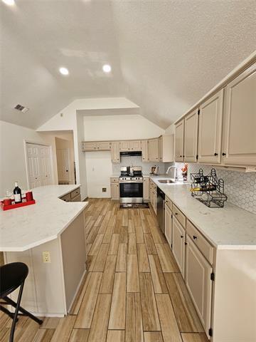 Building Photo - 7413 Eastern Dr