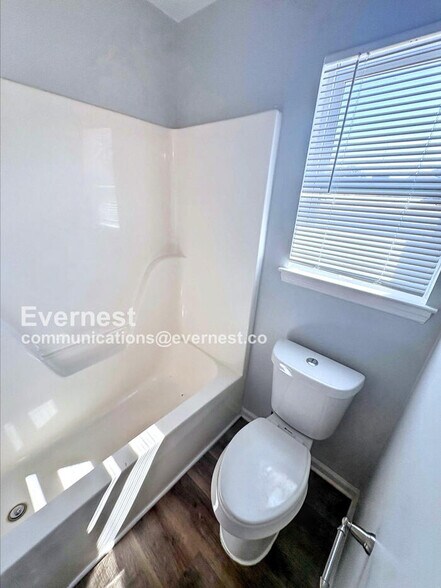 Building Photo - 303 Dove Point