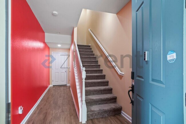 Building Photo - 1210 Coyote Creek Way