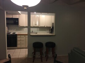 Building Photo - 1008 S College Rd