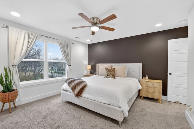 Building Photo - 4103 Main St