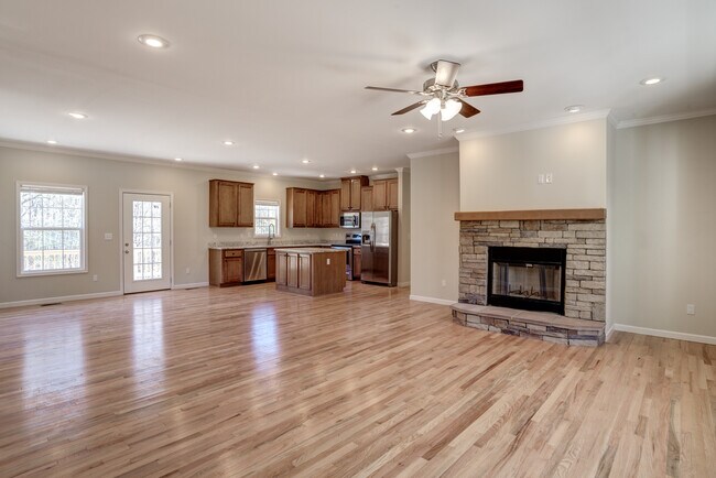 Open Concept view from front door. - 265 Lewis Creek Dr