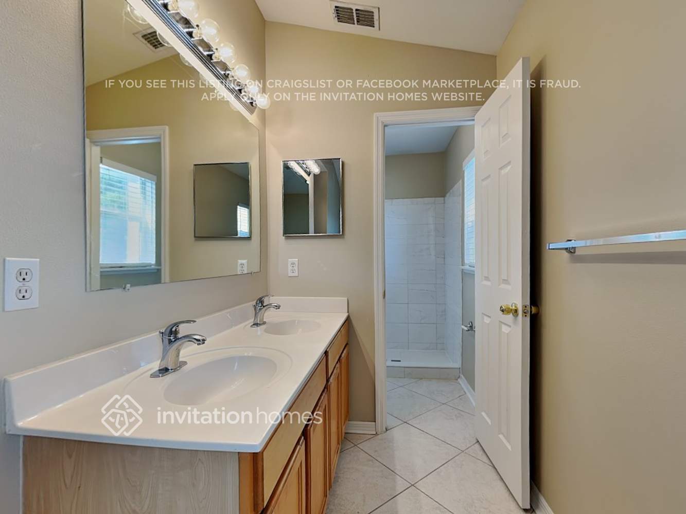 Building Photo - 1800 Brookshire Cir