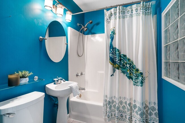 Building Photo - 5 Bed 5 Bath in Atlanta - Prime Location! ...