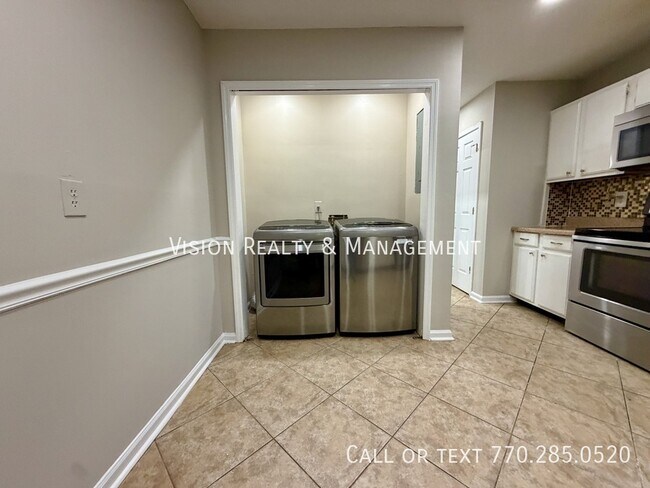 Building Photo - 5200 Afton Way
