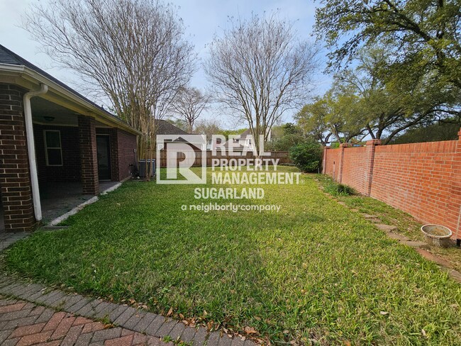 Building Photo - Elegant Living & Modern Comfort in Lexington Creek