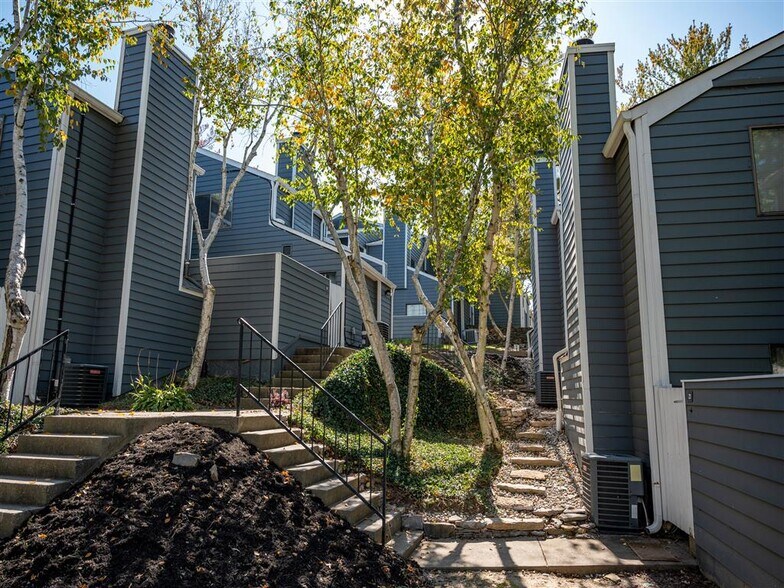 Saddlebrook at Tates Creek 3543 Tates Creek Rd Lexington KY 40517