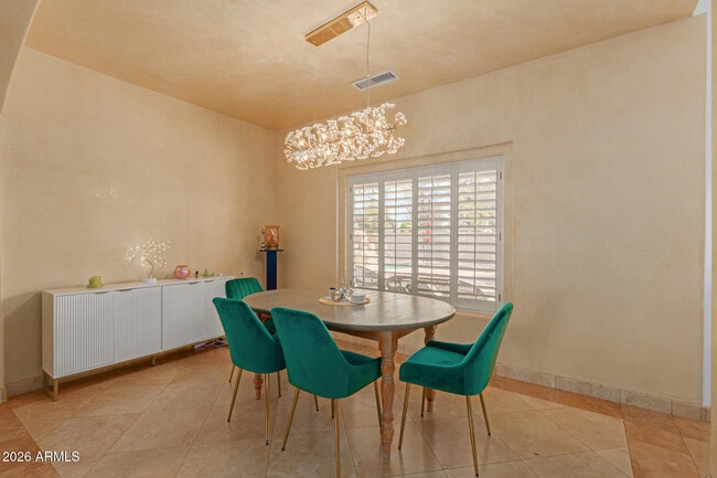 Building Photo - 601 W San Marcos Dr