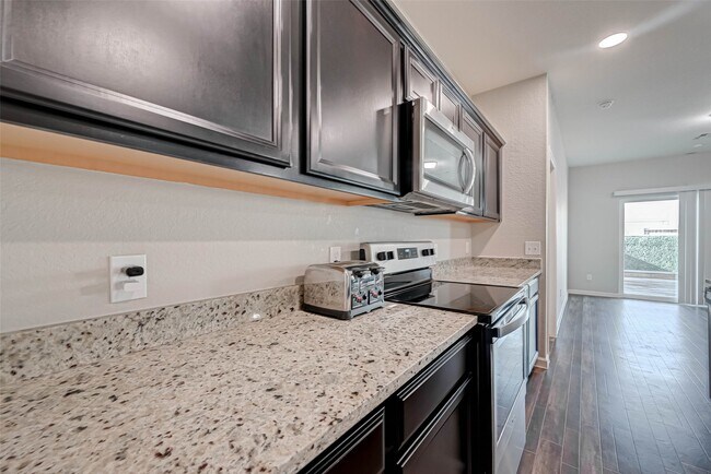 Building Photo - 10133 Pappas Dr