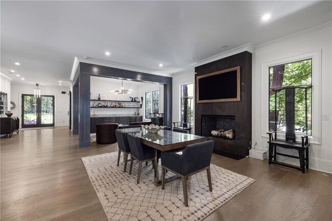 Building Photo - 306 Pinecrest Rd NE